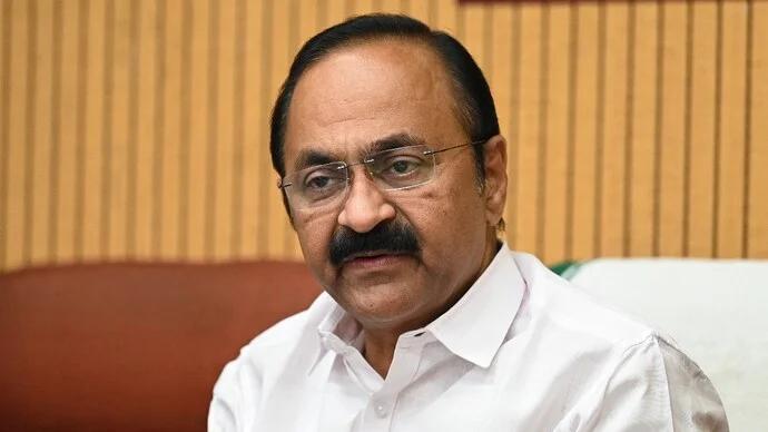 വ്യത്യസ്തത പുലർത്തുന്ന വ്യക്തിത്വം': മുഖ്യമന്ത്രി വിഡി സതീശന് ബാലചന്ദ്രൻ വടക്കേടത്ത് സ്മാരക അവാർഡ്: പുരസ്കാരം വായനാശീലം പരിഗണിച്ച്