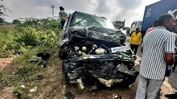 കടുത്തുരുത്തിയില് വാഹനങ്ങള് കൂട്ടിയിടിച്ച് അപകടം; 12 പേര്ക്ക് പരുക്ക്