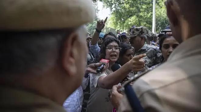 ഗ്യാനേഷ് കുമാറിന്റെ രാജി ആവശ്യപ്പെട്ട് ദില്ലിയിൽ രണ്ടാം ദിവസവും യുവജന സംഘടനകളുടെ സമരം, സംഘർഷഭരിതം