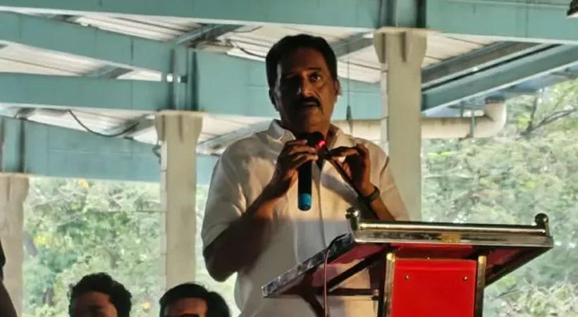 ഏത് പാര്ട്ടിക്ക് വേണമെങ്കിലും വോട്ട് ചെയ്യാം, അത് പൗരന്റെ അവകാശമാണ്, അത് നിഷേധിക്കുകയാണ് എസ്ഐആര്: പ്രകാശ് രാജ്