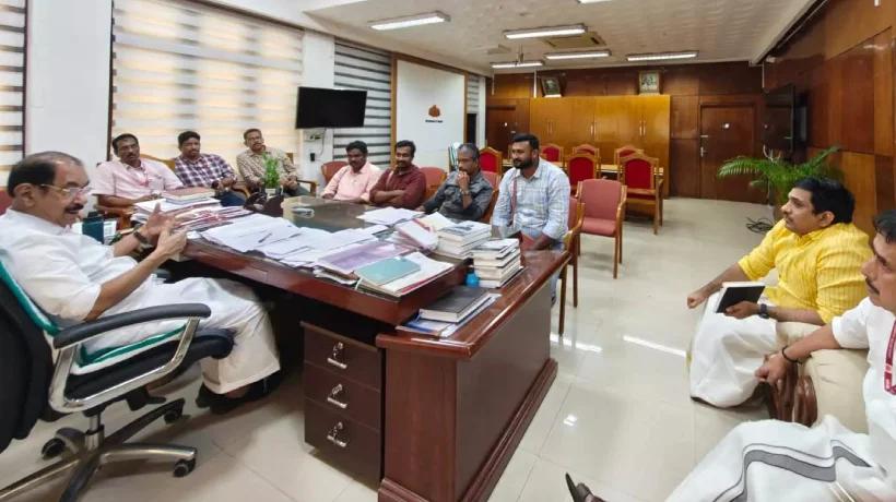 പുറത്താക്കിയവരെ തിരിച്ചെടുക്കും; കെഎസ്ഇബി മീറ്റർ റീഡർമാരുടെ സമരം പിൻവലിച്ചു