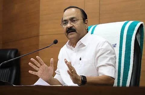 '100 ദിന കർമപദ്ധതി ഫലപ്രദമായി നടപ്പാക്കി, ഫയൽ നീക്കത്തിന് ഫയൽ അദാലത്ത് നടത്തും, വയോജനവകുപ്പിന് പുതിയ നിയമം': മുഖ്യമന്ത്രി വി ഡി സതീശൻ
