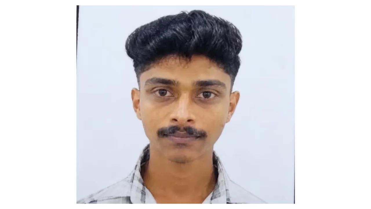 ബൈക്കും ടൂറിസ്റ്റ് ബസും കൂട്ടിയിടിച്ചു; കൊച്ചി എയര്പോര്ട്ട് ജീവനക്കാരന് ദാരുണാന്ത്യം