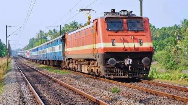 കായംകുളം ഭാഗത്തേക്കുള്ള ട്രെയിൻ സർവീസുകൾ വൈകുന്നു; റെയില്വേ അറിയിപ്പ്
