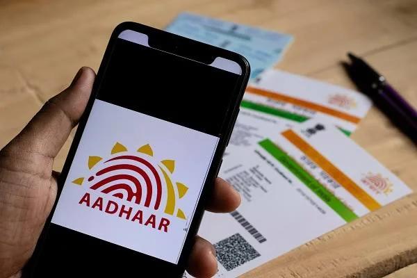 ശ്രദ്ധിക്കൂ... സൗജന്യമായി ആധാർ പുതുക്കാം, 2027 സെപ്റ്റംബർ വരെ അവസരം