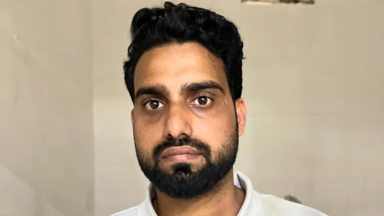 കൊച്ചിയിലെ ജ്വല്ലറിയിൽ നിന്ന് 62 ലക്ഷം രൂപയ്ക്ക് സ്വർണം വാങ്ങിയ 31-കാരൻ പിടിയിൽ, ആഡംബര കാറും കസ്റ്റഡിയിൽ; സൈബർ തട്ടിപ്പിലെ പണമെന്ന് പൊലീസ്