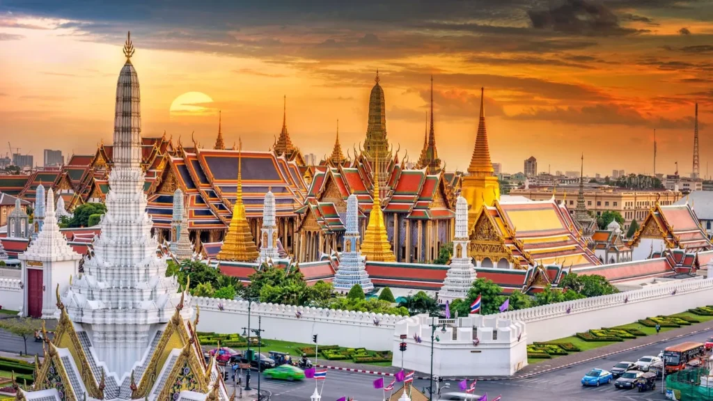 thailand-the-grand-palace-bangkok-min