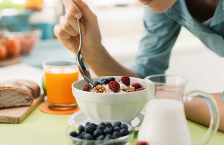 190131090508-eating-breakfast-stock